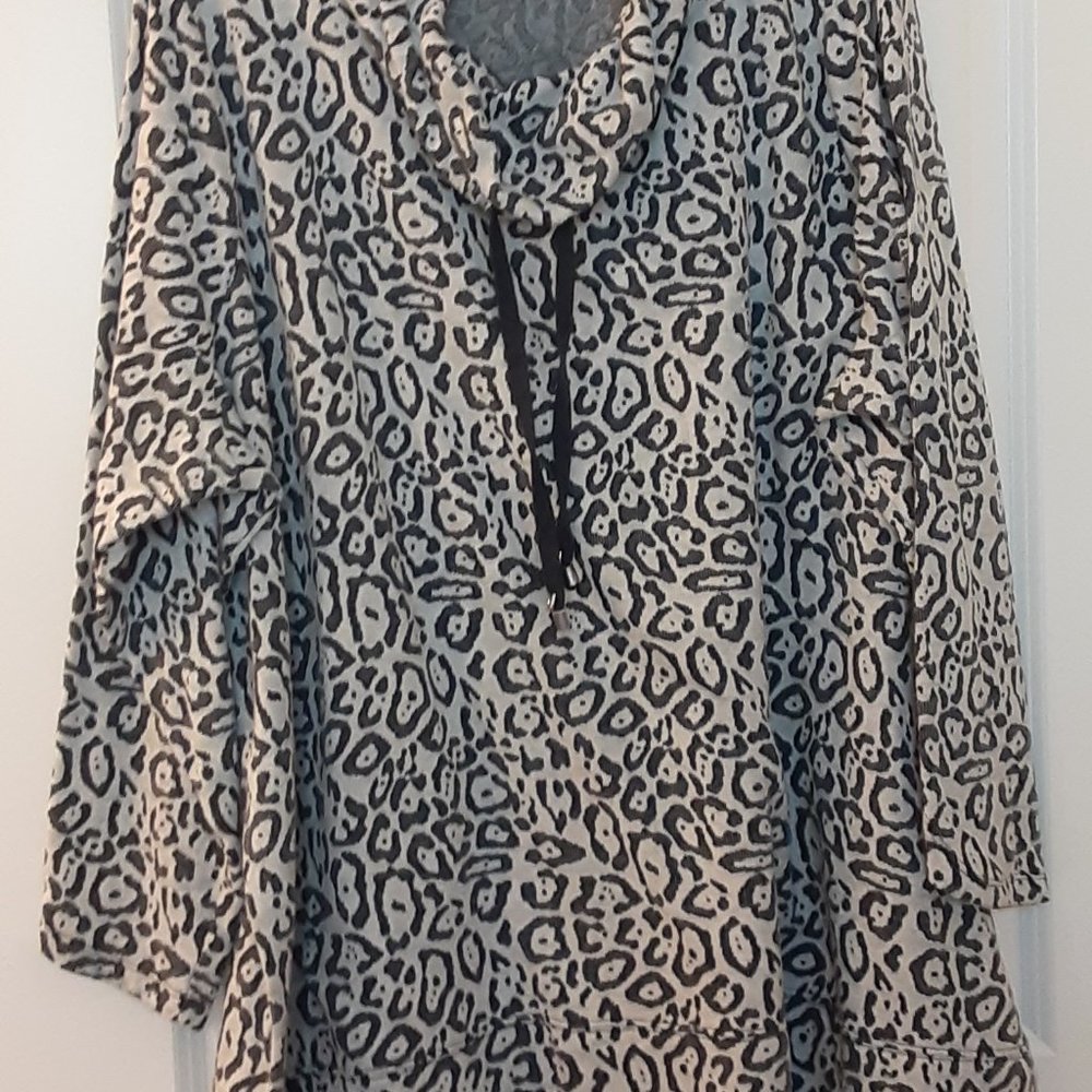 AnyBody Leopard French Terry Pullover